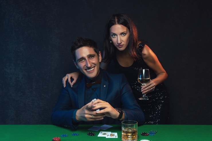 Andar Bahar live dealer table showing card piles and key card